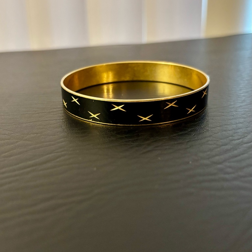 Vintage Black & Gold Colored Bangle Bracelet with Star Accents